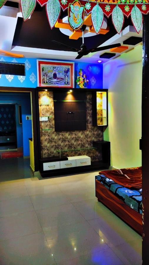 Yashu Homestay Ujjain Eksteriør billede